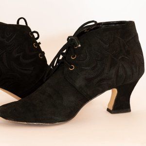 Skyelights Black Suede Leather Booties Lace Up  8